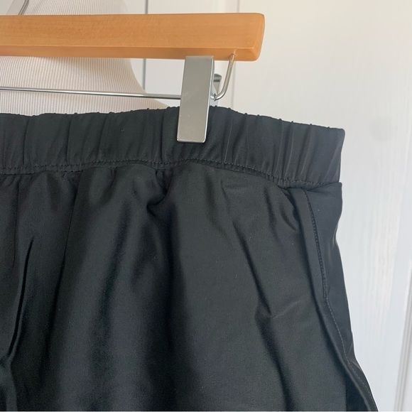 Simple Cacique Black Track Shorts - Picture 5 of 7